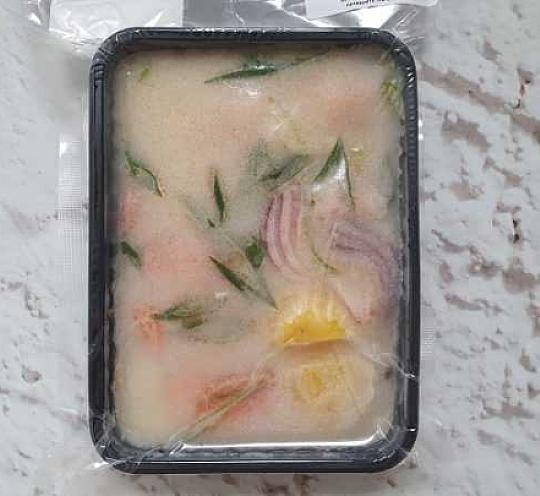Финская уха с форелью и приморским гребешком 